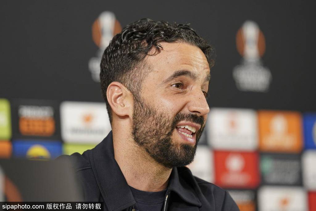 曝阿莫林还剩3场比赛自救 战术大师格拉斯纳或接手曼联